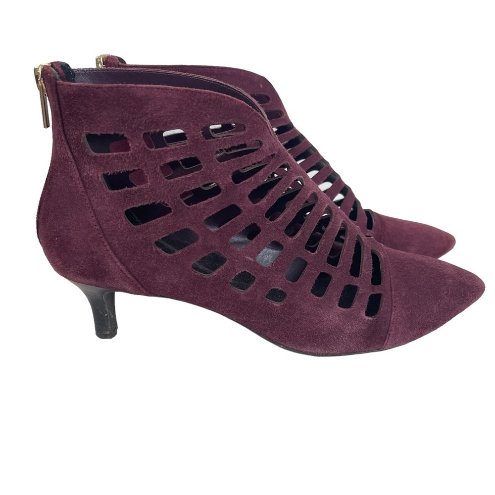 Rockport Total Motion Kalila Boots Size 9 Purple Cutouts Low Heel Chiccore